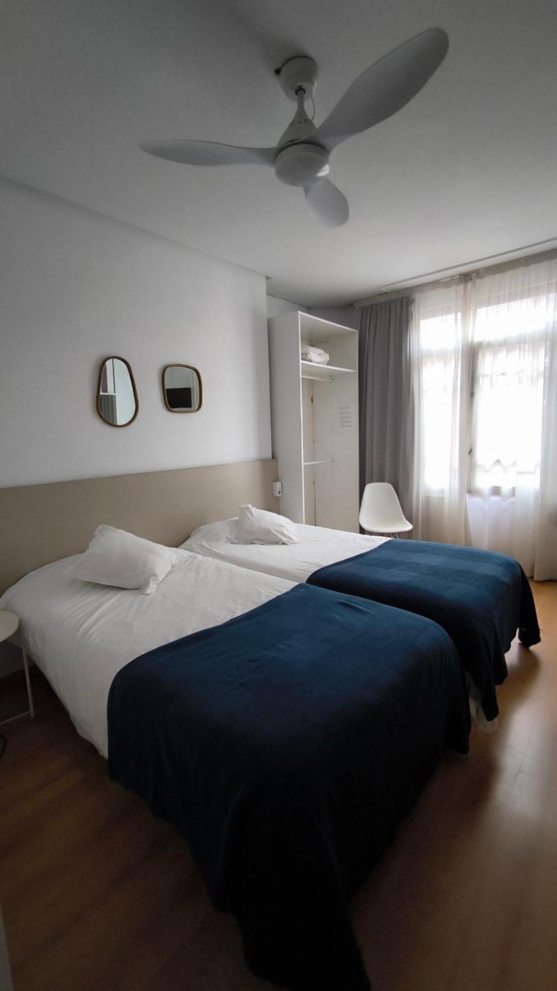 7 Moons B&B Валенсия Экстерьер фото