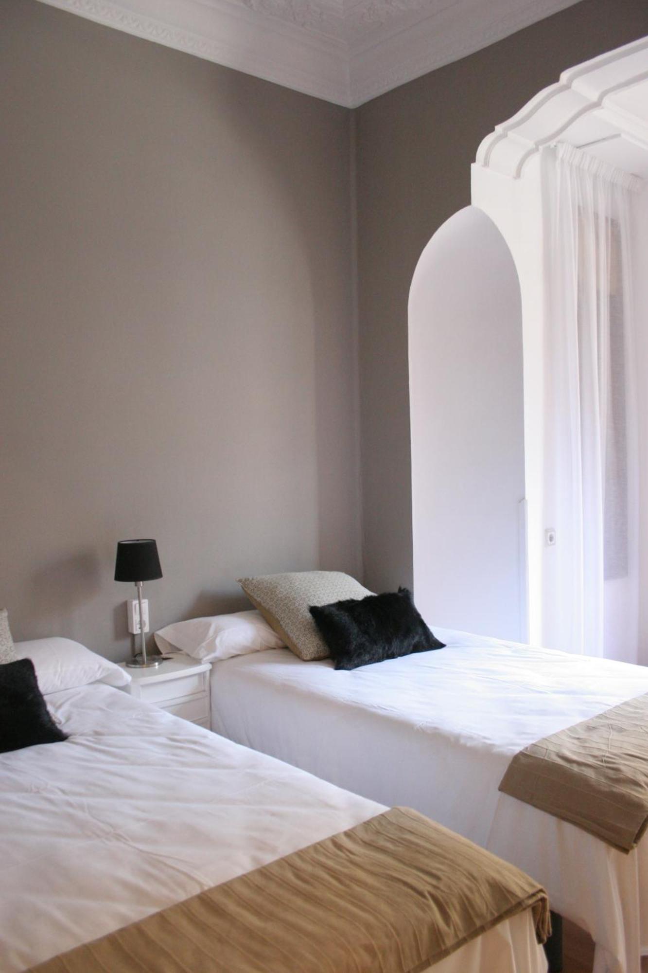 7 Moons B&B Валенсия Экстерьер фото