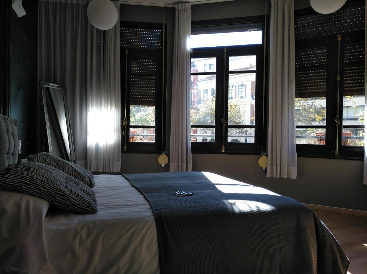 7 Moons B&B Валенсия Экстерьер фото